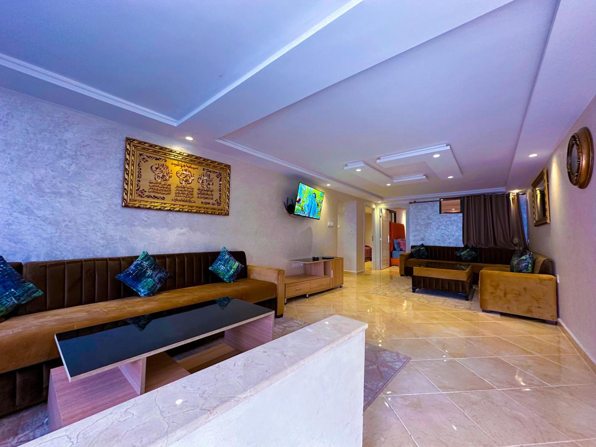 Luxury Of Mesnana - Stay With Low Budget タンジェ エクステリア 写真
